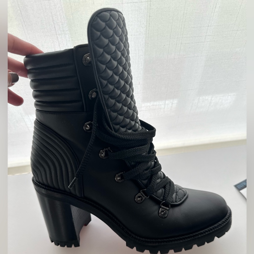 Black Mad Matelasse LOUB Boots. Size 40. Hard to find!